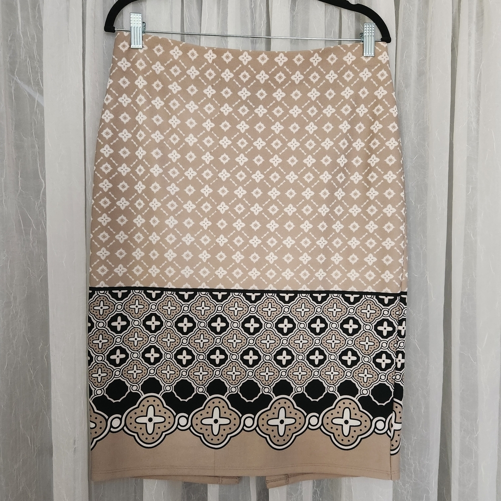 NYCO EUC Black, Tan White Geometric Design Knee-Length Pencil Skirt for Work